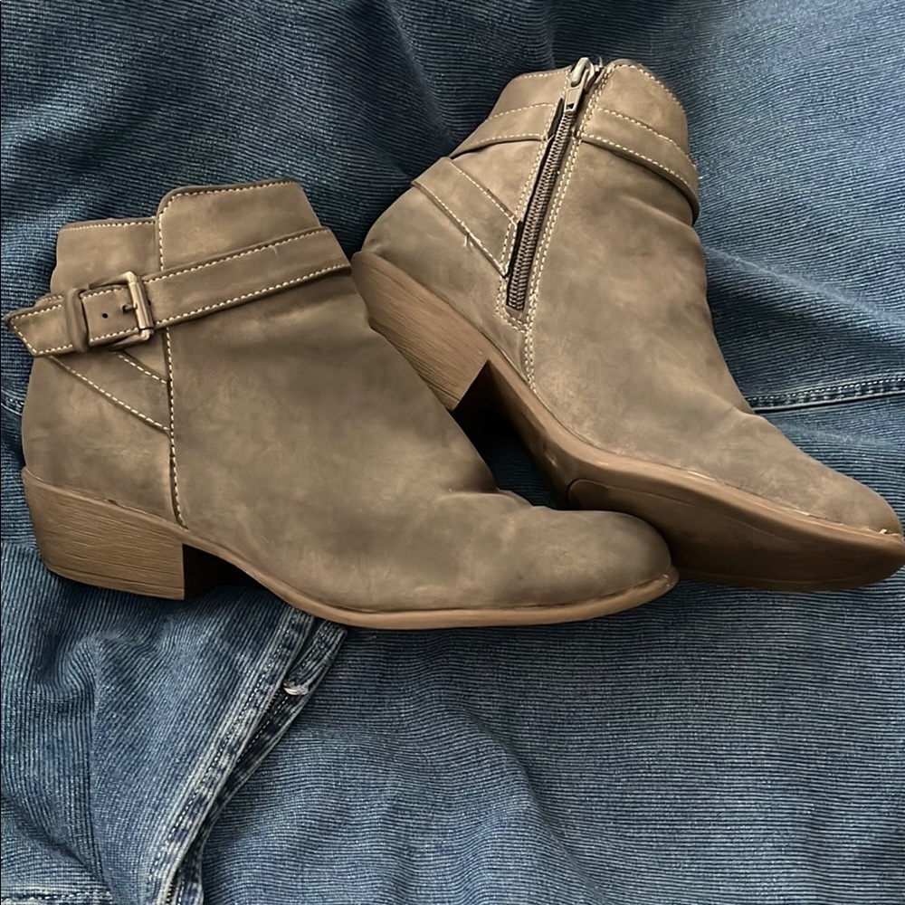 JustFab Gray Ankle Boots with Buckle